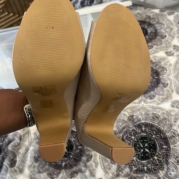 Express Mules - Picture 4 of 4